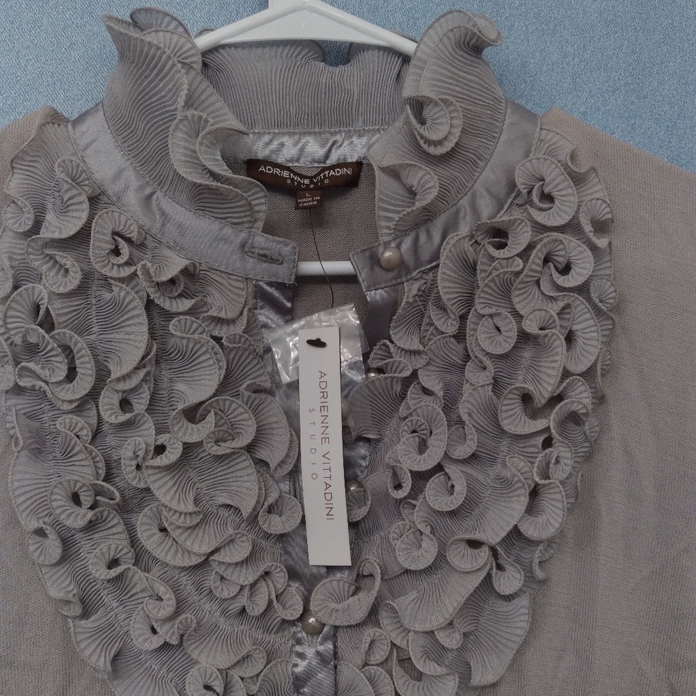 Adrienne Vittadini Studio Ruffle Top Short Sleeve‎ Knit Shirt Gray L